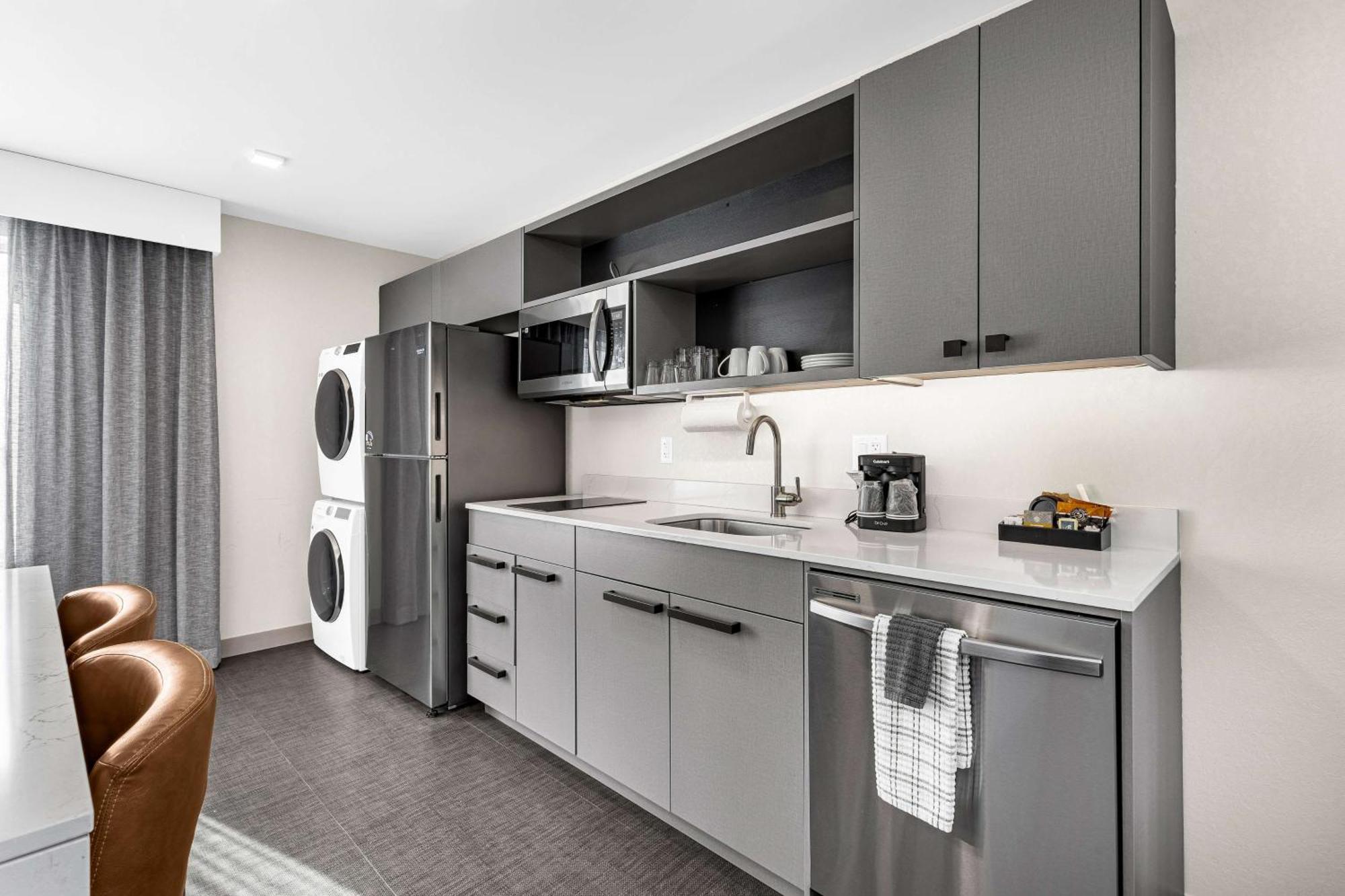 Homewood Suites By Hilton Colorado Springs Airport Exteriör bild